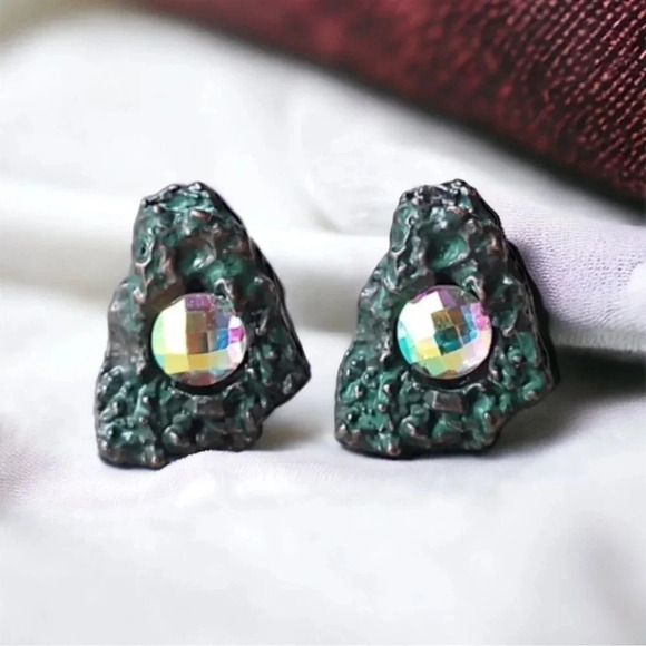 Crystal Stud Earrings Patina Green - Picture 9 of 17